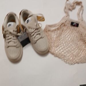 (NEW)Nike DUNK LOW LX BANANA with Knit Tote. WOMEN 10.5 US